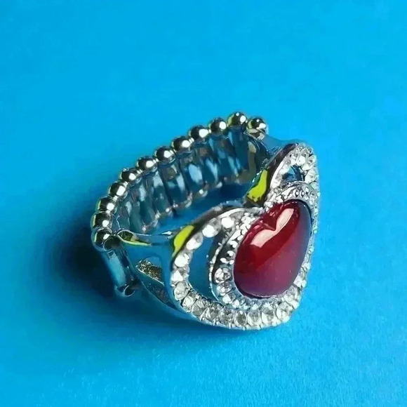 Silver tone red heart clear rhinestones fashion ring size 9 to 10 - Picture 11 of 17